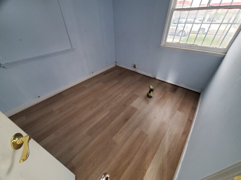 More Photos Of 8858 Flower St, Bellflower Freestanding For Lease