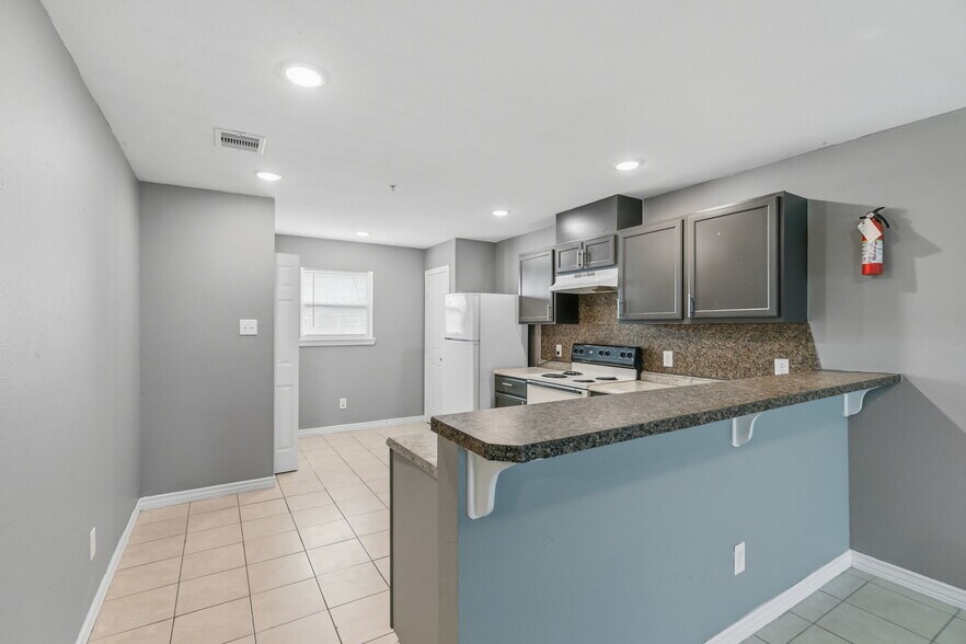 More Photos Of 1318 Avenue A, South Houston Apartments For Sale