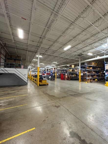 More Photos Of 2491 Wehrle Dr, Buffalo Warehouse For Lease