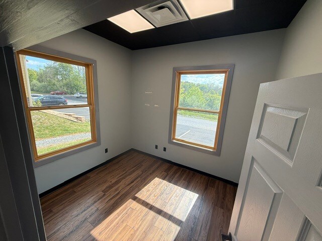 More Photos Of 520 Lew Dewitt Blvd, Waynesboro Medical For Lease