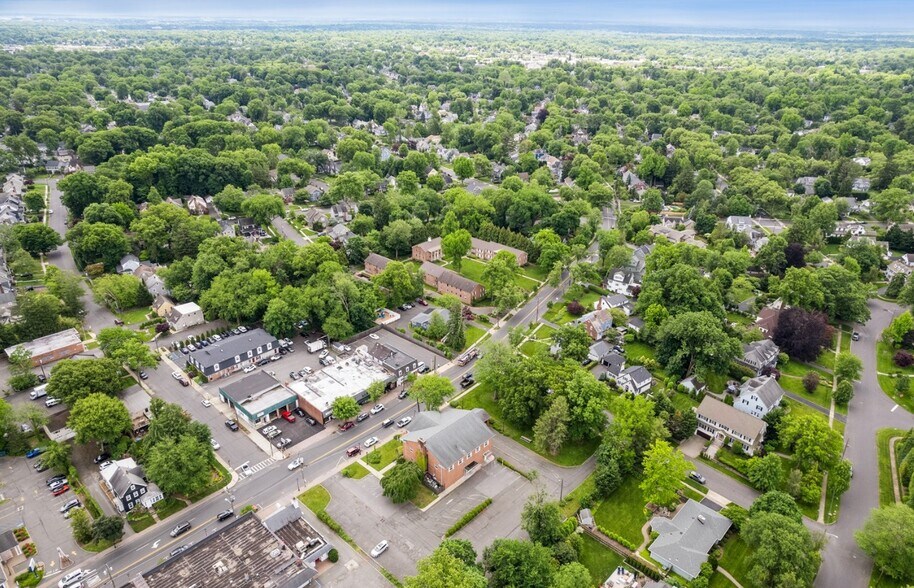 More Photos Of 855 Mountain Ave, Mountainside Bank For Lease