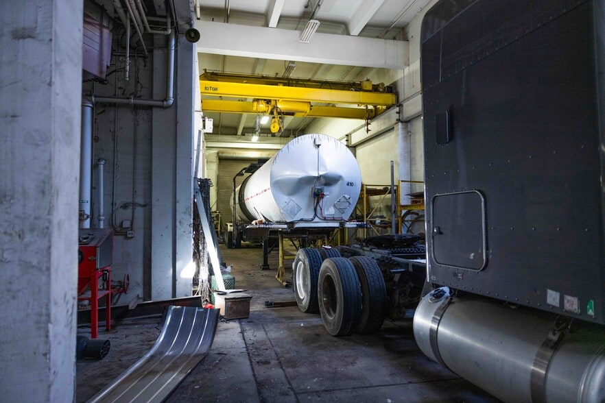 More Photos Of 1825-1841 E Jefferson St, Phoenix Warehouse For Sale