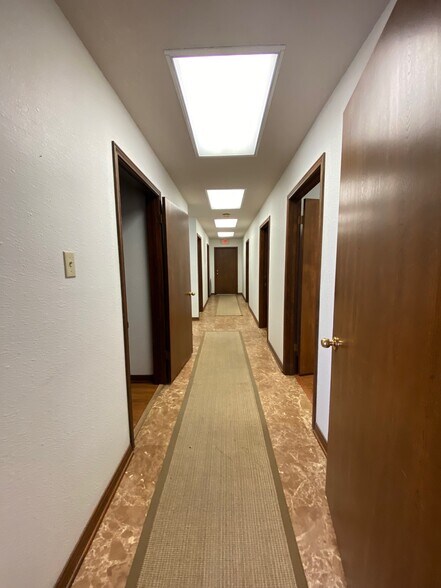 More Photos Of 4950 Washington Blvd, Beaumont Light Manufacturing For Sale