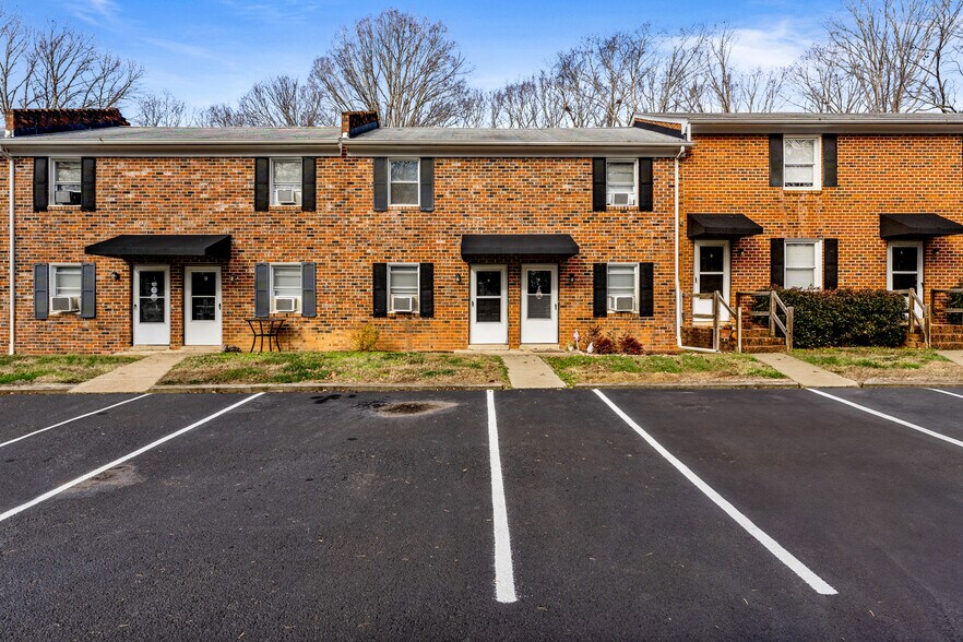 More Photos Of 3600 Old Buckingham Rd, Powhatan Apartments For Sale