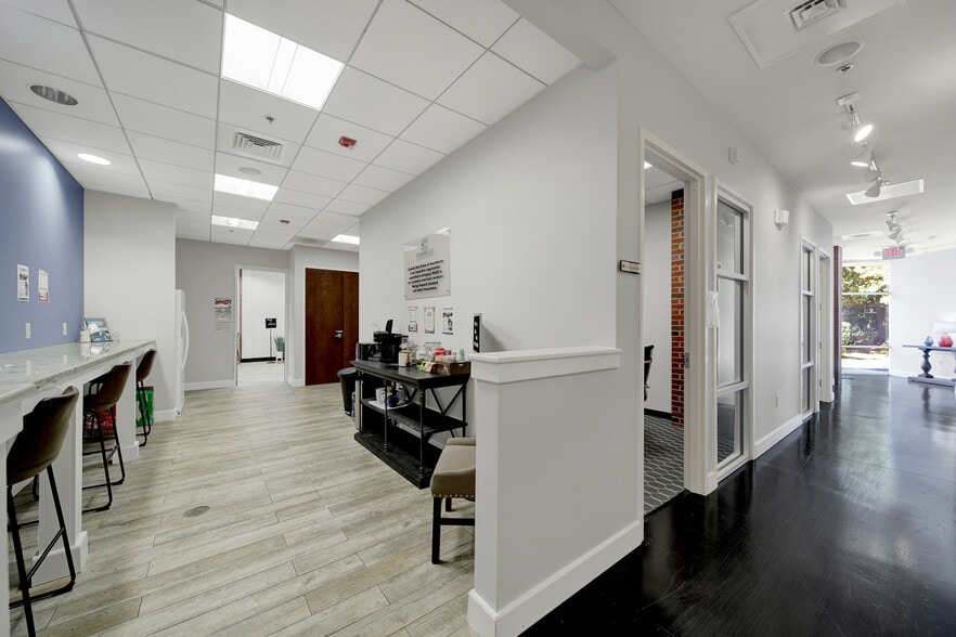 More Photos Of 2010 S Tryon St, Charlotte Loft Creative Space For Sale