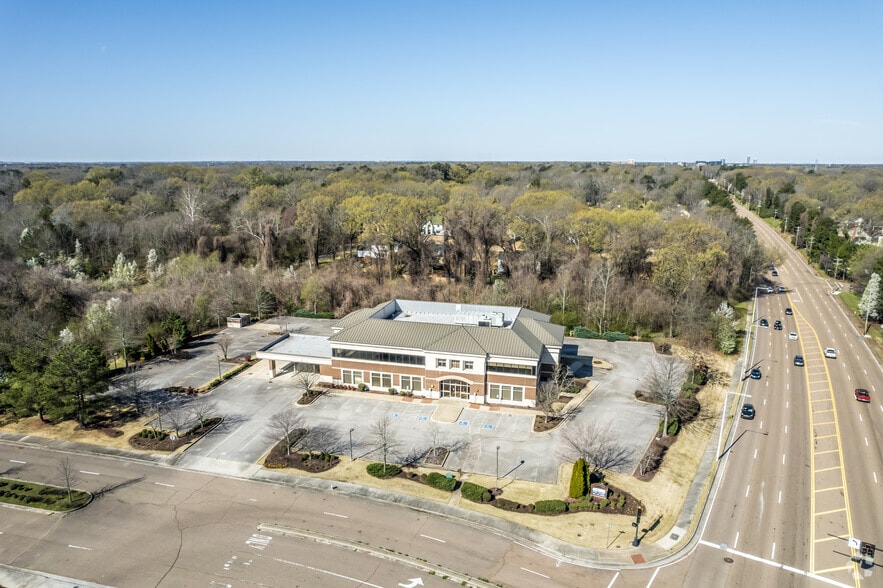 More Photos Of 7465 Poplar Ave, Germantown Medical For Lease