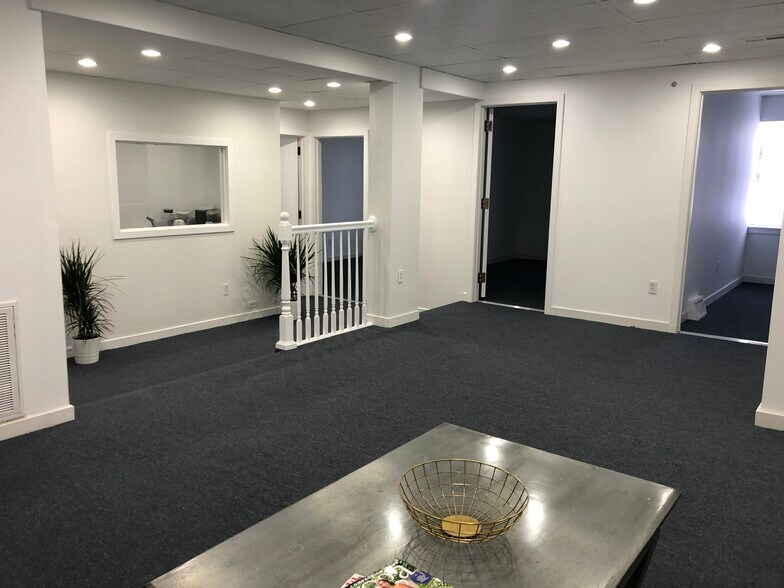 More Photos Of 40 Darby Rd, Paoli Medical For Lease