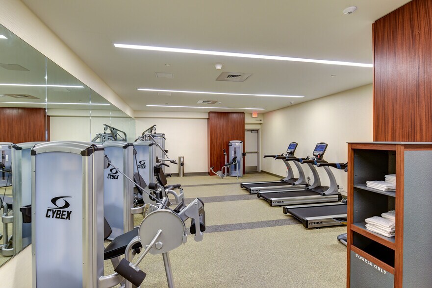 More Photos Of 4500 East West Hwy, Bethesda Office For Lease