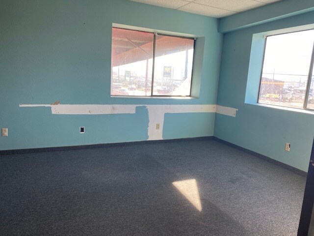 More Photos Of 660 California Way, Longview Warehouse For Sale