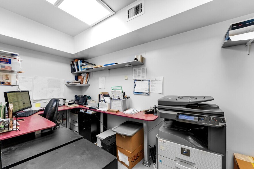 More Photos Of 7155-7159 NW 77th Ter, Miami Warehouse For Sale