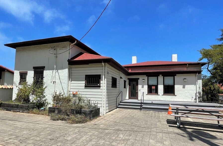 More Photos Of 49 Moraga Ave, San Francisco Office For Lease