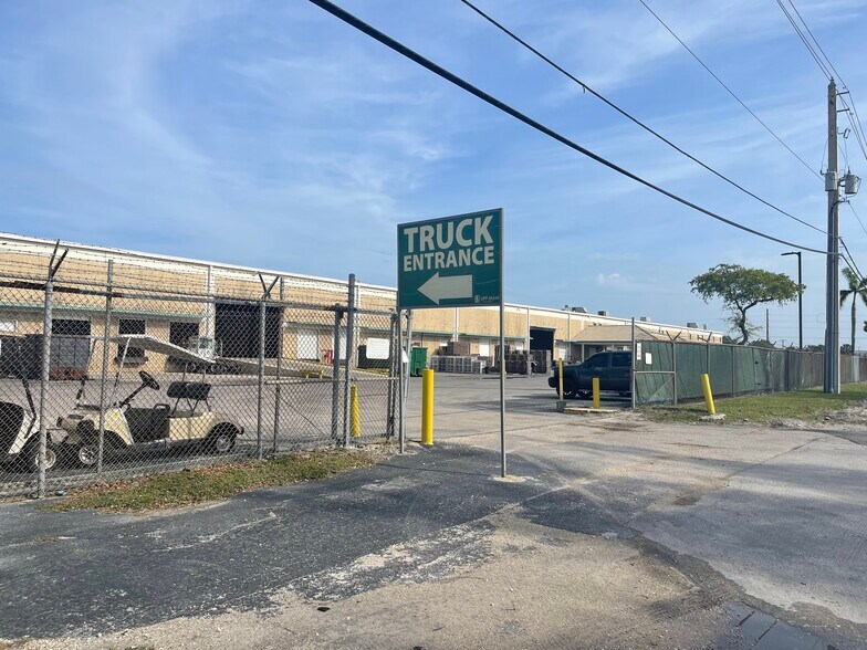 More Photos Of 11400 NW 32nd Ave, Miami Warehouse For Lease
