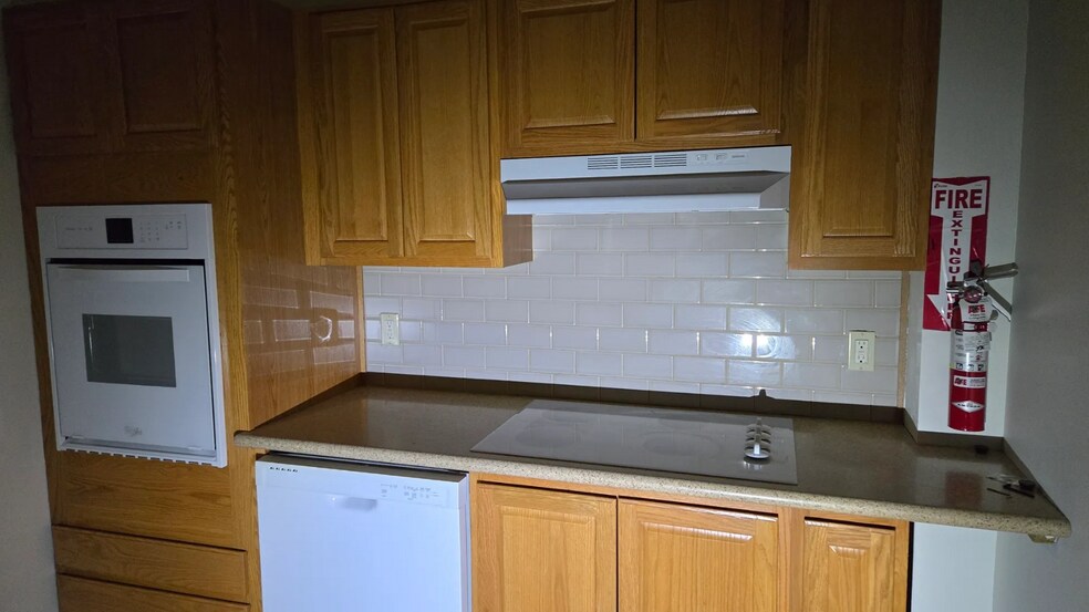 More Photos Of 444 Washington St, Rensselaer Warehouse For Sale