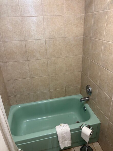 More Photos Of 710 US-54 Hwy, Hooker Hotel For Sale