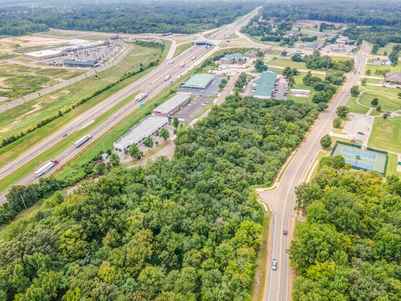 More Photos Of 9875 Huff N Puff Rd, Lakeland Freestanding For Lease