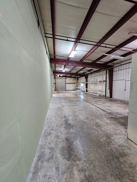 More Photos Of 3680 Christy Ln, Ukiah Industrial For Lease