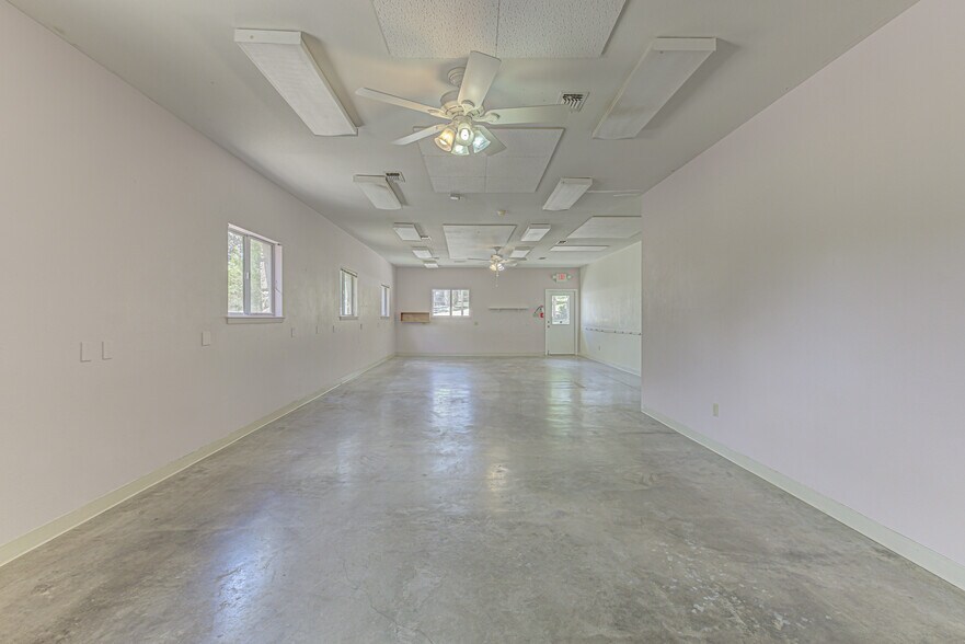 More Photos Of 45 La Buena Vista Dr, Wimberley Schools For Sale