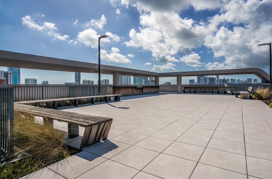 More Photos Of 2916 N Miami Ave, Miami Office For Lease