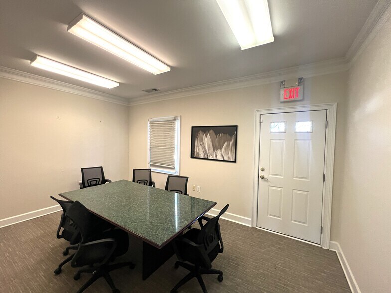 More Photos Of 5470 McGinnis Village Pl, Alpharetta Office For Lease