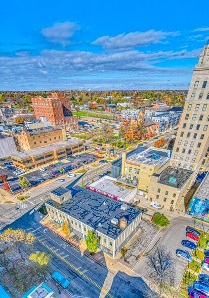 More Photos Of 145 S Jackson St, Jackson Loft Creative Space For Sale