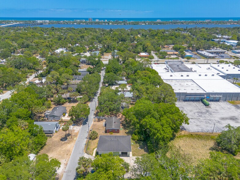 More Photos Of 300 Washington Pl, Ormond Beach Warehouse For Sale