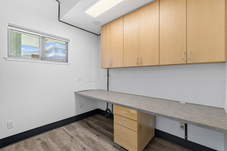 More Photos Of 47 Penny Ln, Watsonville Medical For Sale