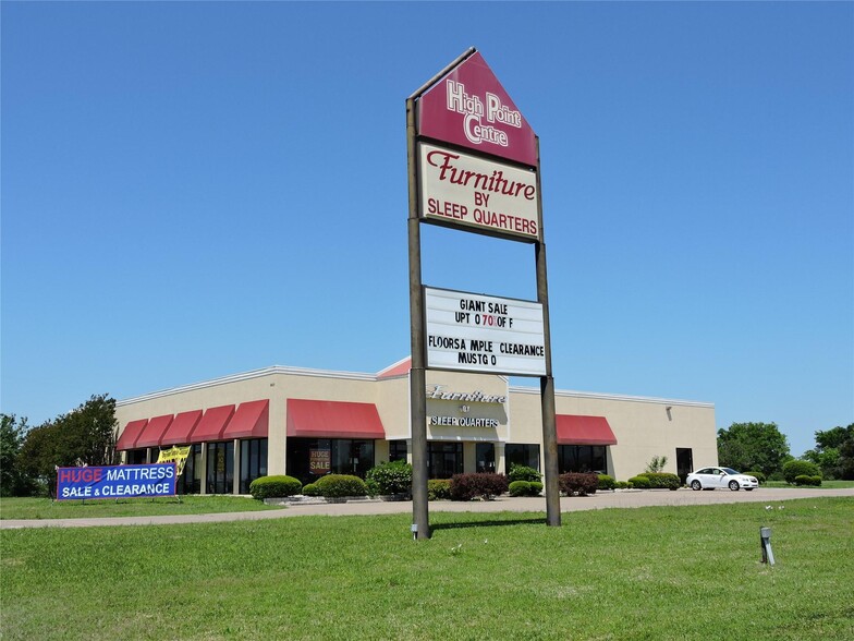 Primary Photo Of 4200 Ennis Pky, Ennis Freestanding For Lease