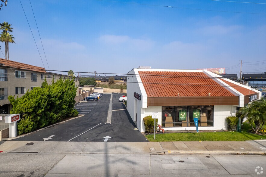 More Photos Of 18989 Hawthorne Blvd Beach, Redondo Beach Freestanding For Lease
