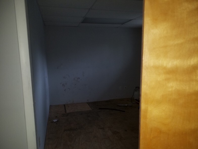 More Photos Of 1-21 Carroll Ave, Pennsville Coworking Space