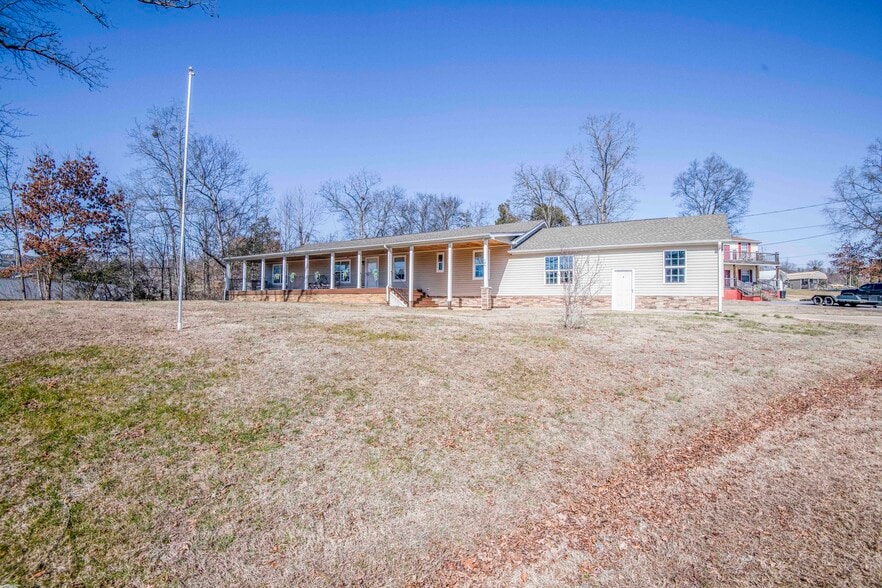 More Photos Of 104 Circle Rd, Newport Manufactured Housing Mobile Home Park For Sale