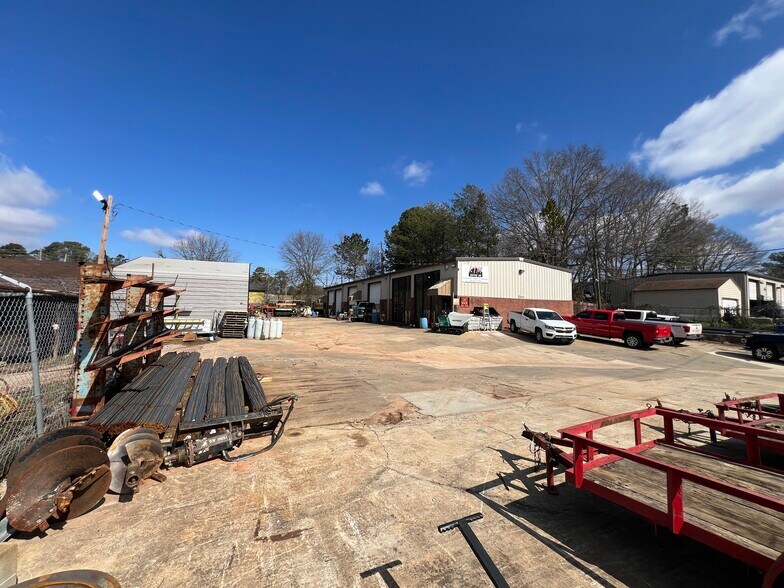 More Photos Of 1496 Sydney Ann Blvd, Mableton Warehouse For Sale