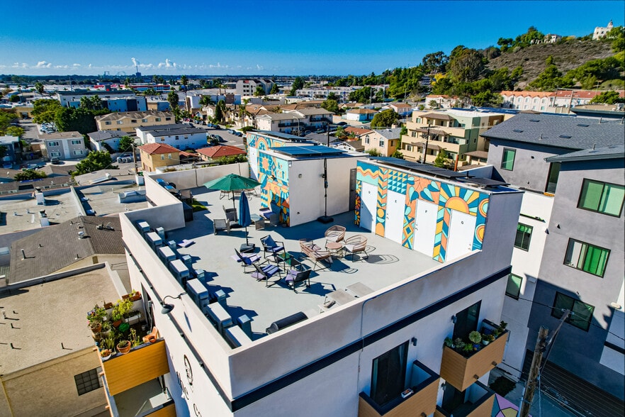 More Photos Of 5548 Riley St, San Diego Apartments For Sale