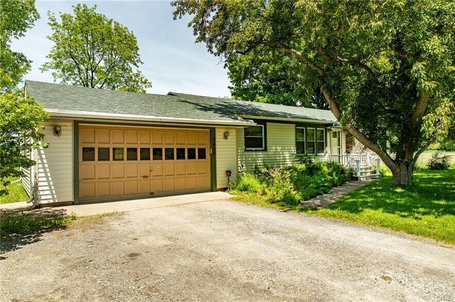 More Photos Of 2395 W Genesee Tpke, Camillus Specialty For Sale