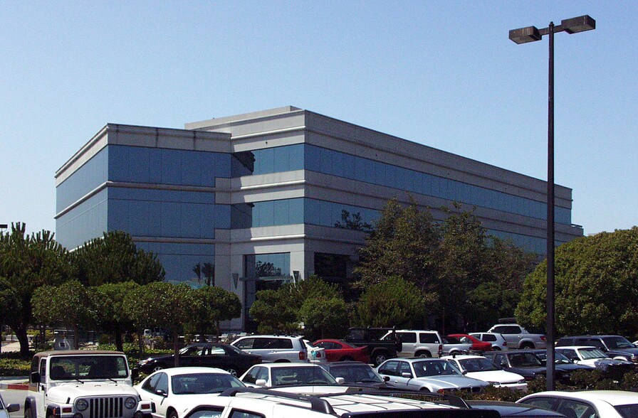 More Photos Of 100 Redwood Shores Pky, Redwood City Office For Lease