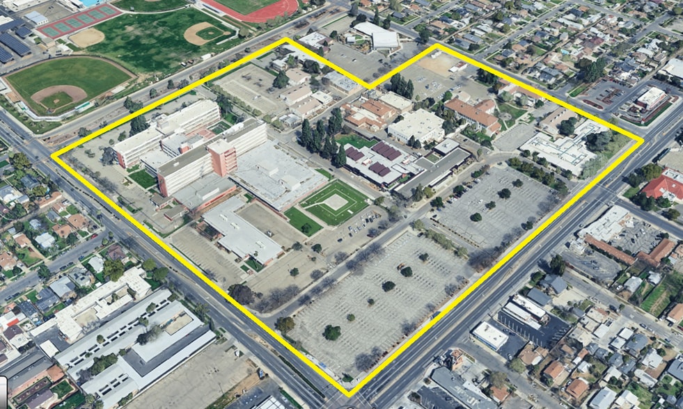 Primary Photo Of 4441 E Cesar Chavez Blvd, Fresno General Retail For Lease