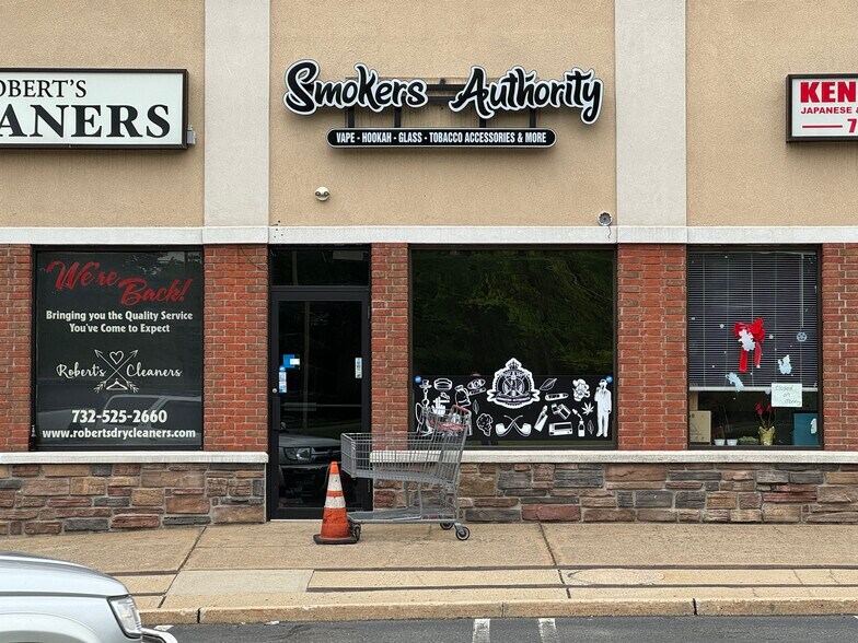 More Photos Of 881 Main St, Sayreville Freestanding For Lease