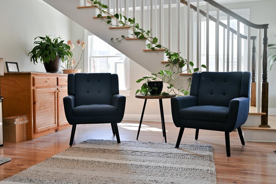 More Photos Of 18 Main St, Stowe Hotel For Sale
