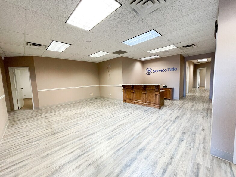 More Photos Of 4101-4103 84th St, Lubbock Office For Lease