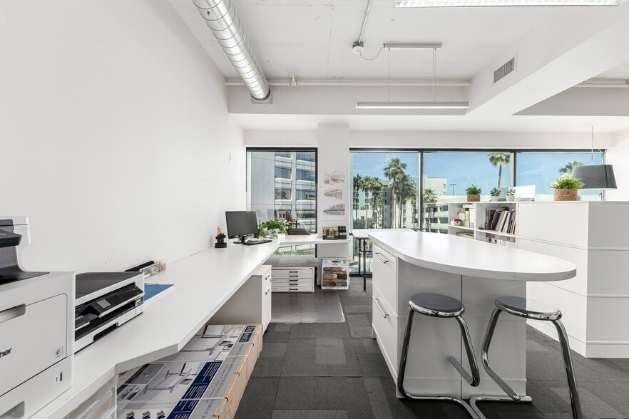 More Photos Of 3033 N Central Ave, Phoenix Loft Creative Space For Sale