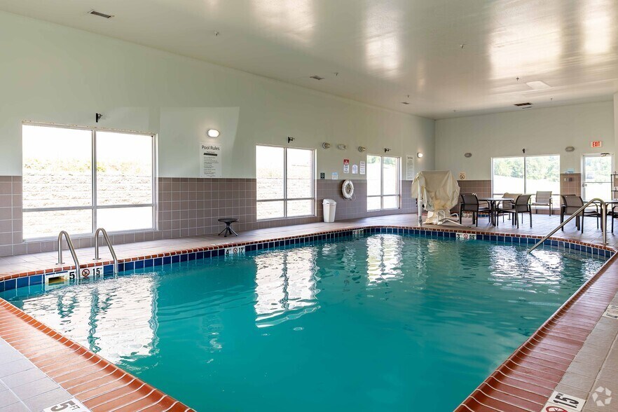 More Photos Of 80 Old Nicolette Rd, Mineral Wells Hotel For Sale