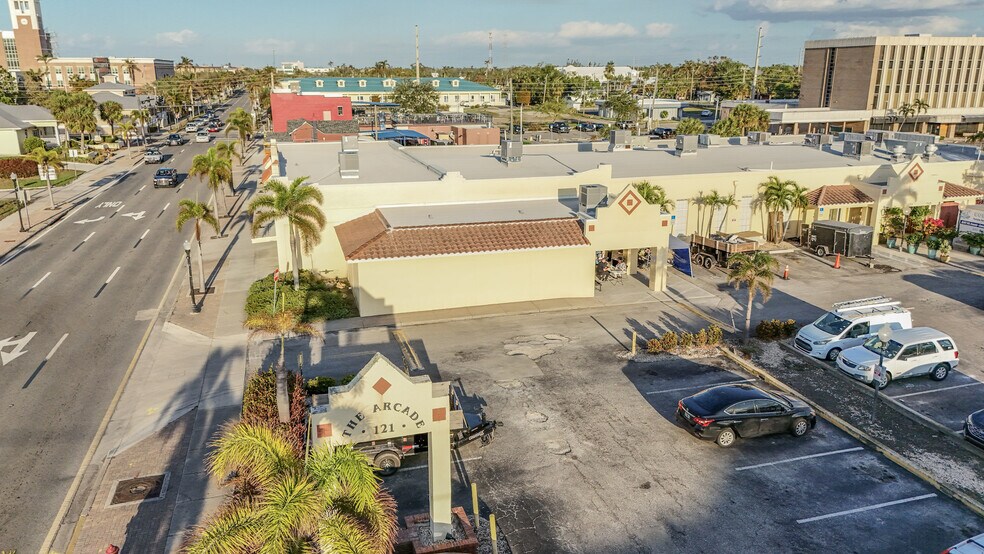 More Photos Of 121 E Marion Ave, Punta Gorda Storefront Retail Office For Sale