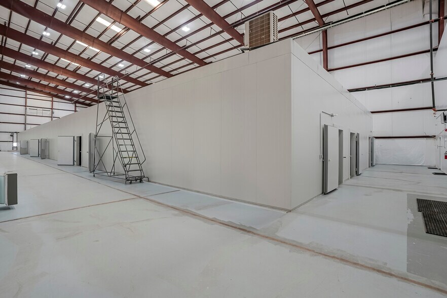 More Photos Of 1581 Boyles Way, Camp Verde Manufacturing For Sale