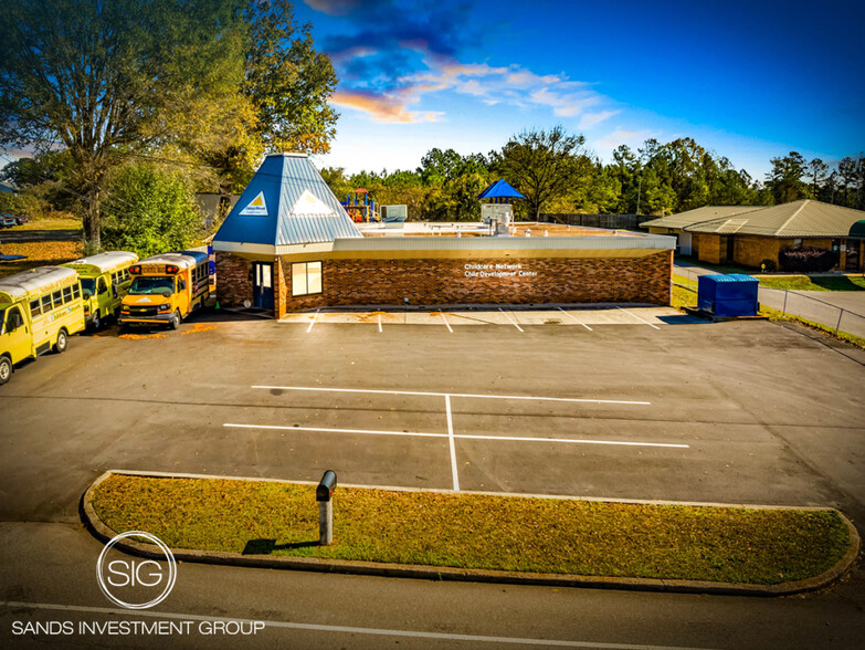 Primary Photo Of 1425 Hillyer Robinson Industrial Pky, Anniston Schools For Sale