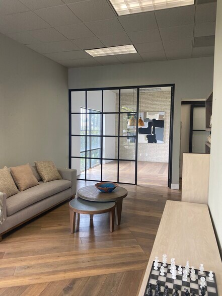 More Photos Of 510 Goetz Ave, Santa Ana Warehouse For Lease