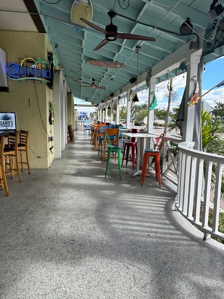 More Photos Of 4721 Vincennes Blvd, Cape Coral Restaurant For Sale