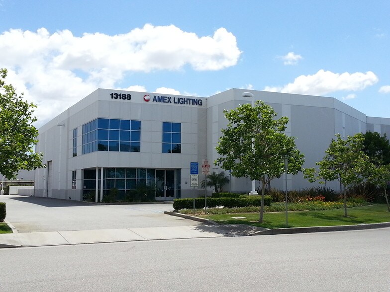 More Photos Of 13188 Flores St, Santa Fe Springs Warehouse For Lease