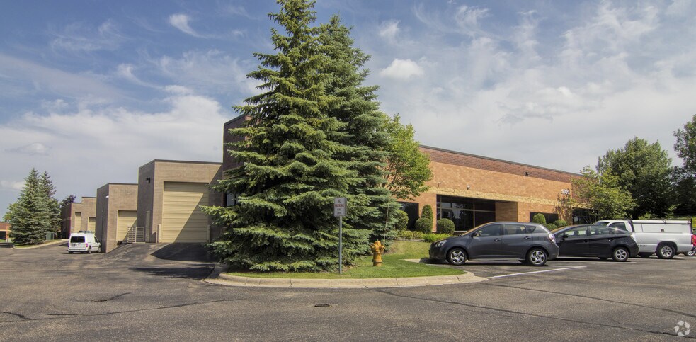 More Photos Of 5005 Cheshire Pky N, Plymouth Flex For Sale