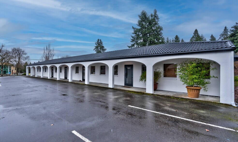 More Photos Of 18805-18813 Willamette Dr, West Linn Office For Lease