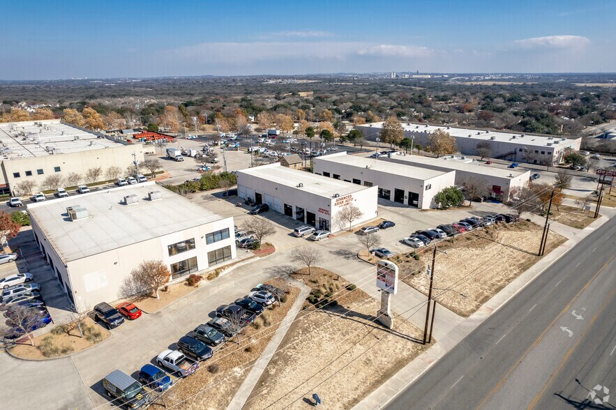 More Photos Of 12066 Starcrest Dr, San Antonio Unknown For Lease