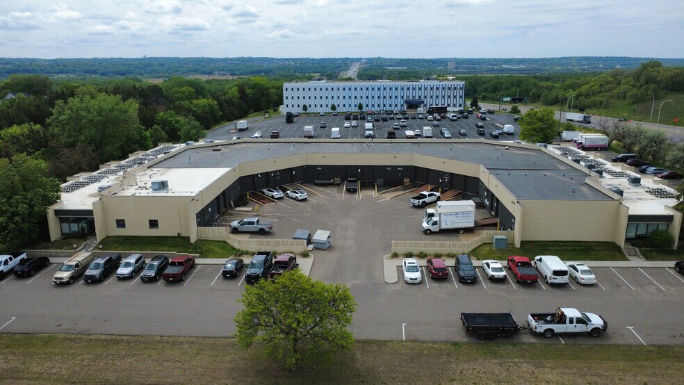 More Photos Of 10740 Lyndale Ave S, Bloomington Light Manufacturing For Sale